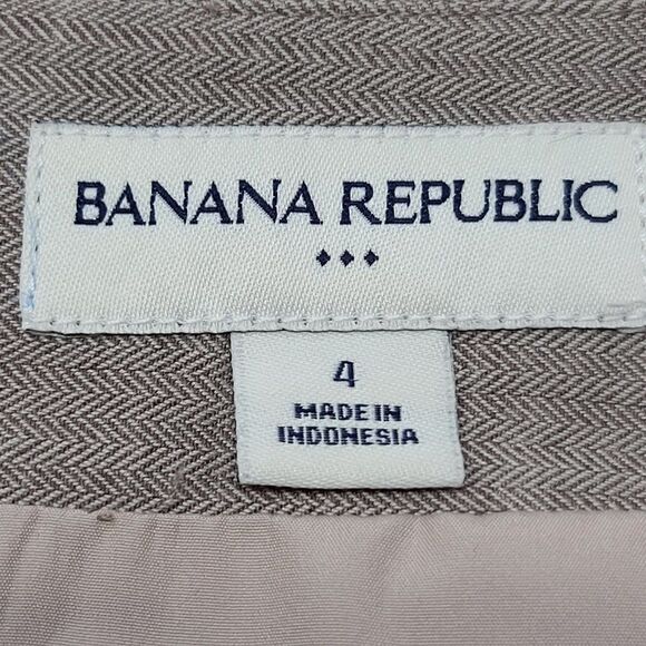 Banana Republic Tan 2PC Skirt Set, 4/10 - Picture 5 of 11